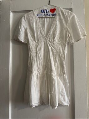 Zara White Mini Dress with V-Neck